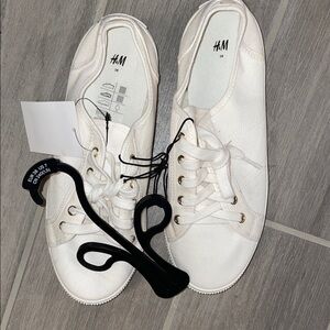H&M Off-White Canvas Low-Top Sneakers